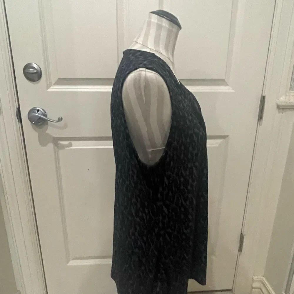 STITCH FIX Mock Neck Knit Tank! - Picture 3 of 15